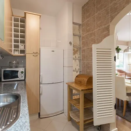 Apartment Flh Homey With Balcony *