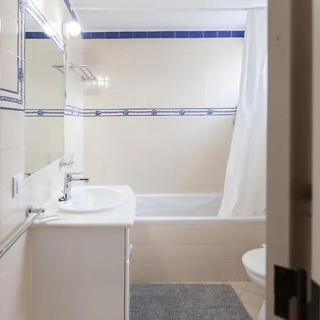 Flh Homey With Balcony Apartment Cascais