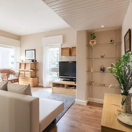 Flh Homey With Balcony דירה *