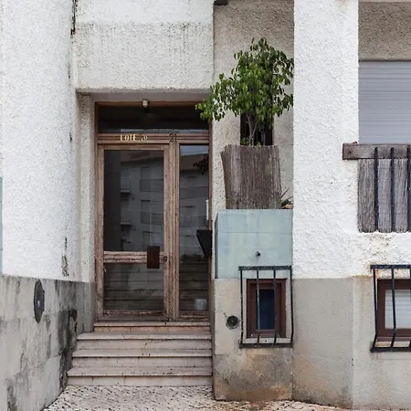 Flh Homey With Balcony Apartamento *